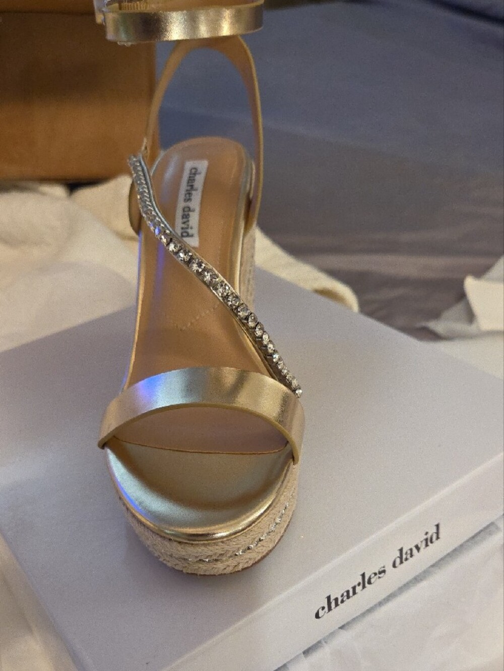 Charles David Gold Metallic Espadrille Wedges with Blingy T-Strap, Brand New. - Picture 4 of 8